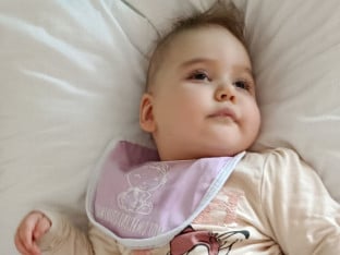 Помозимо Софији да направи свој први корак