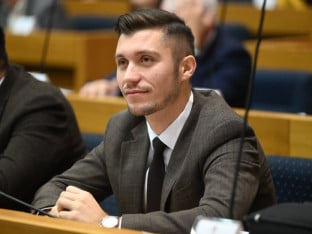 Кресојевић: Не треба нам Тесла, него да се замијени бандера