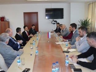 Клокић са представницима компаније "Сајбер нет" о отварању фирме у Српској