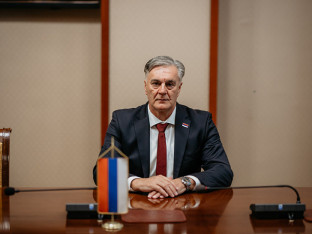 Karan: Srpska nastala kao ustavno uređena zajednica, a ne kao improvizacija