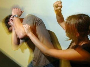 Tukla muža i prijetila mu zbog 50 maraka: Osuđena žena iz Doboja