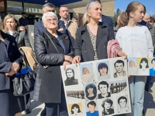 Sjećanje na monstruozno ubijene anđele: Kad metak prekine igru