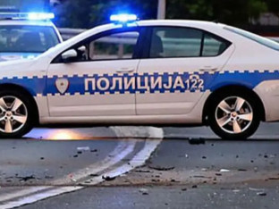 Teretno vozilo udarilo pješaka, saobraćaj obustavljen