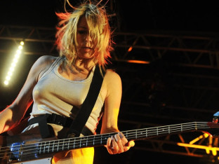 Novi album rok heroine: Kim Gordon objavila studijsko izdanje "Play Me"