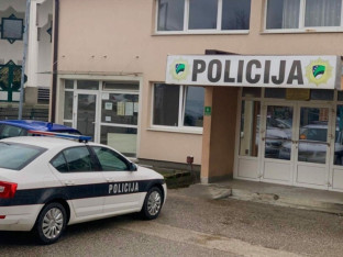 Sa suprugom ucjenjivao djevojku, uzeli joj oko 10.000 KM: Pritvoren muškarac iz Kalesije