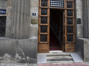 Požar na krovu Paviljona Srbije u Venecijanskom bijenalu