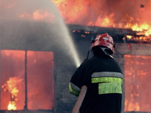 Vatra progutala krov kuće kod Bijeljine