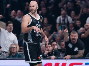 Partizan sija iznad "grada svjetlosti"