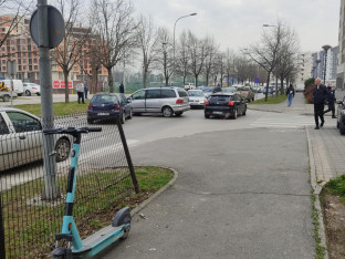 Sudar kod Gradskog stadiona, saobraćaj usporen