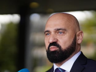 MUP Rame Isaka kažnjen, zdravstvene ustanove u problemu