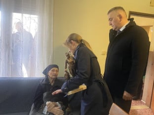 Priznanje za majku heroja Milju Zečević