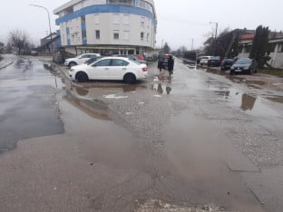 Бањалучани годинама чекају рјешења: Рупе, гужве и небезбједне улице