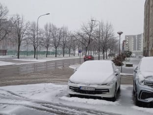 Бањалуку прекрио снијег
