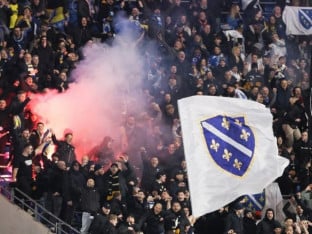 Uz ratne zastave i paljbu u Brčkom slavljena pobjeda BiH (VIDEO)