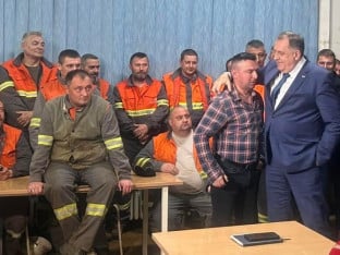 Након састанка са Додиком: Радници "Нове Љубије" обуставили штрајк