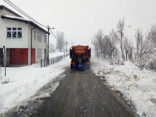 Зимска служба у Бањалуци на терену: Путеви се чисте по приоритетима