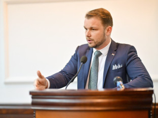 Од подземних контејнера до прве јавне гараже: Станивуковић открио планове