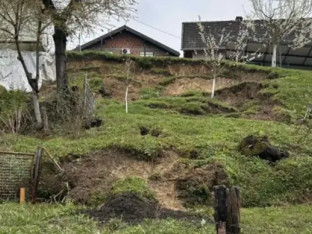У бањалучком насељу Старчевица клизиште запријетило домаћинствима