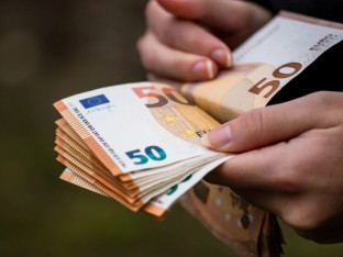 Prosječna plata u Crnoj Gori 1.025 evra