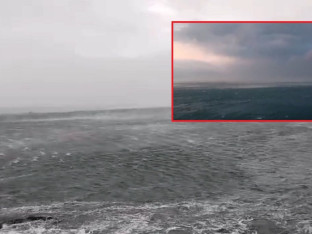 Zbog orkanske bure zatvoreni putevi i trajektne linije na hrvatskom primorju (VIDEO)