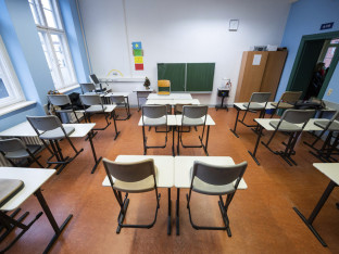 Vjeroučitelj pod istragom, prijavila ga učenica (8): Skandal u školi kod Prokuplja