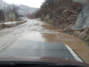 АМС РС: Обустава саобраћаја код Добоја и Угљевика