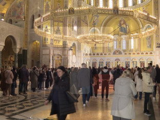Хиљаде људи на васкршњој литургији у Вашингтону
