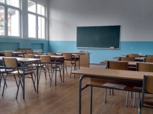 За 25 школа у Бањалуци издвојено 500.000 КМ