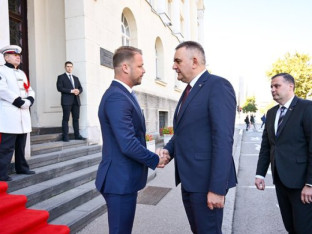 Minić Stanivukoviću: Čekam te, ako smiješ!