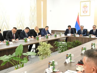 Počeo sastanak Vučića i rukovodstva Srpske sa predstavnicima Ministarstva odbrane i Vojske Srbije