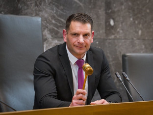Stevanović ne odustaje od referenduma i posjete Moskvi