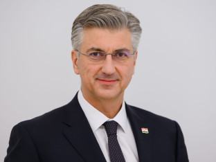 Plenković najavio pad cijena goriva u Hrvatskoj
