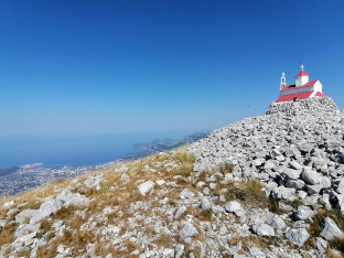 Pedestogodišnjak preminuo tokom uspona na Rumiju