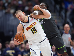 Jokić i Denver slomili Minesotu na startu plej ofa (FOTO;VIDEO)