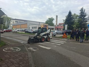 Крпљење рупа на коловозу: Радови у насељу Долац