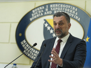 Kozarev: Konaković vikom na Srbiju želi dobiti izbore u Sarajevu