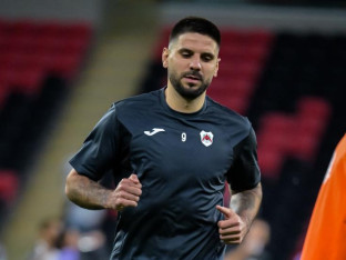 Mitrović nastavio da "rešeta"