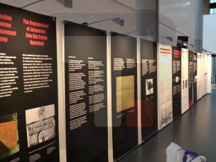 Hrvatskom poslaniku zasmetala izložba o Jasenovcu, Stevandić mu održao lekciju: Probajte sa Tompsonom