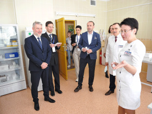 Српска и Бјелорусија јачају сарадњу: Нови споразуми за развој трансплантације и савремено лијечење