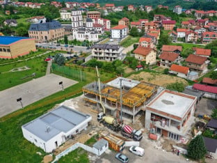 Предузеће за поштански саобраћај продаје непокретности широм Српске: На добошу и земљиште на  Петрићевцу од три милиона КМ
