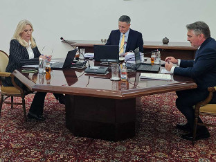 Komšić i Bećirović odbili preporuku da se “Muslimansko bratstvo” i IRG proglase terorističkom organizacijom