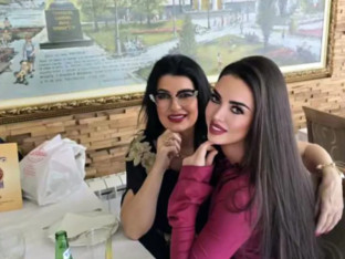 Ćerka folkerke diplomirala fiziku, a izgleda kao model - Fotografijama usijala mreže