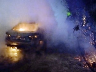 Gorio automobil u banjalučkom naselju Borik