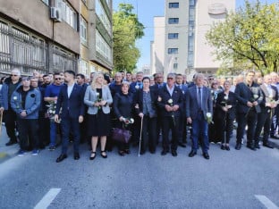 Мирном шетњом обиљежено 34 године од злочина у Добровољачкој улици
