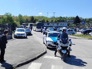 Мирном шетњом обиљежено 34 године од злочина у Добровољачкој улици