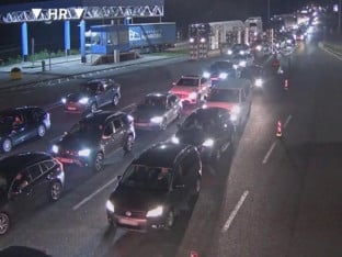 Колапс на границама БиХ: Чека се и до шест сати