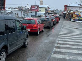 ОПРЕЗ! Појачана фреквенција возила