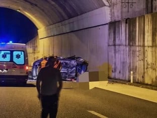 Novi detalji stravične nesreće na  autoputu ”9. januar”: Poginuo mladić iz Prnjavora