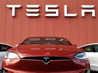 Tesla povlači 218.868 vozila u SAD