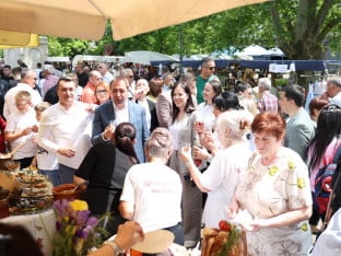 Selak posjetio „Zdravofest“ u Gradišci: Ovakve manifestacije okupljaju ljude i promovišu najbolje iz Srpske